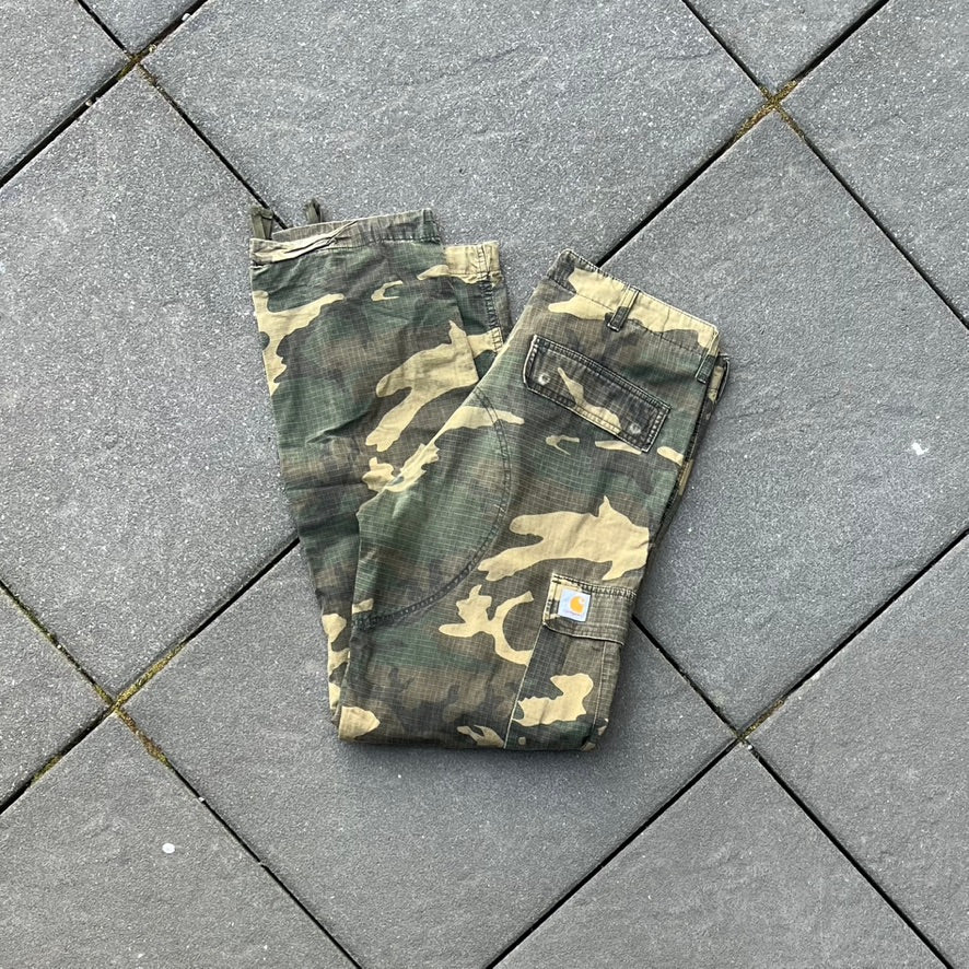 Vintage Green Camo Carhartt Pants - 32x34