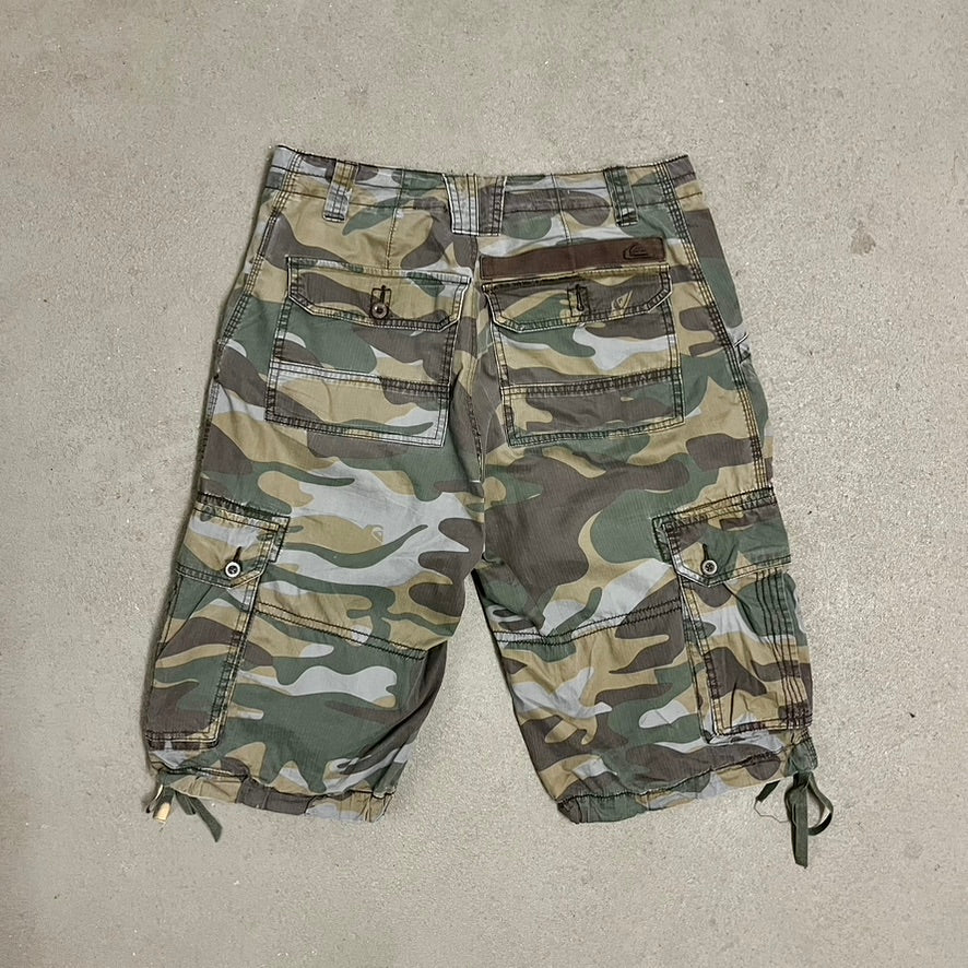 Vintage Y2K Green Camo Quicksilver Shorts - 32