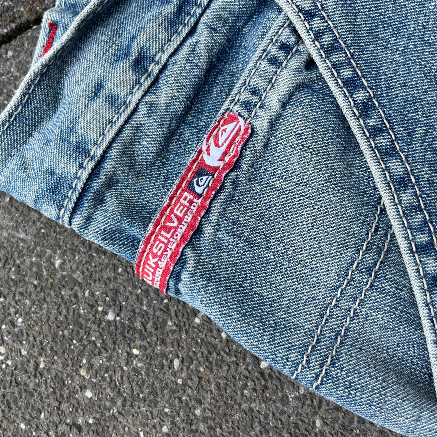 Vintage Y2K Blue Quicksilver Carpenter Shorts - L