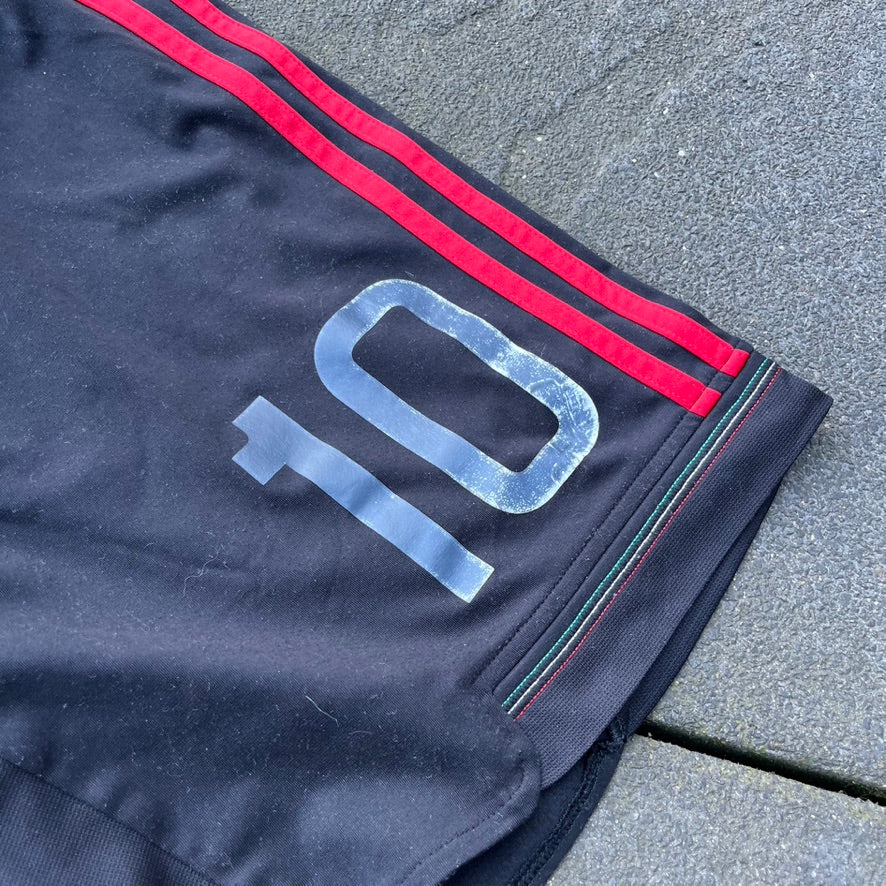 2012 Black Adidas AC Milan Shorts - M