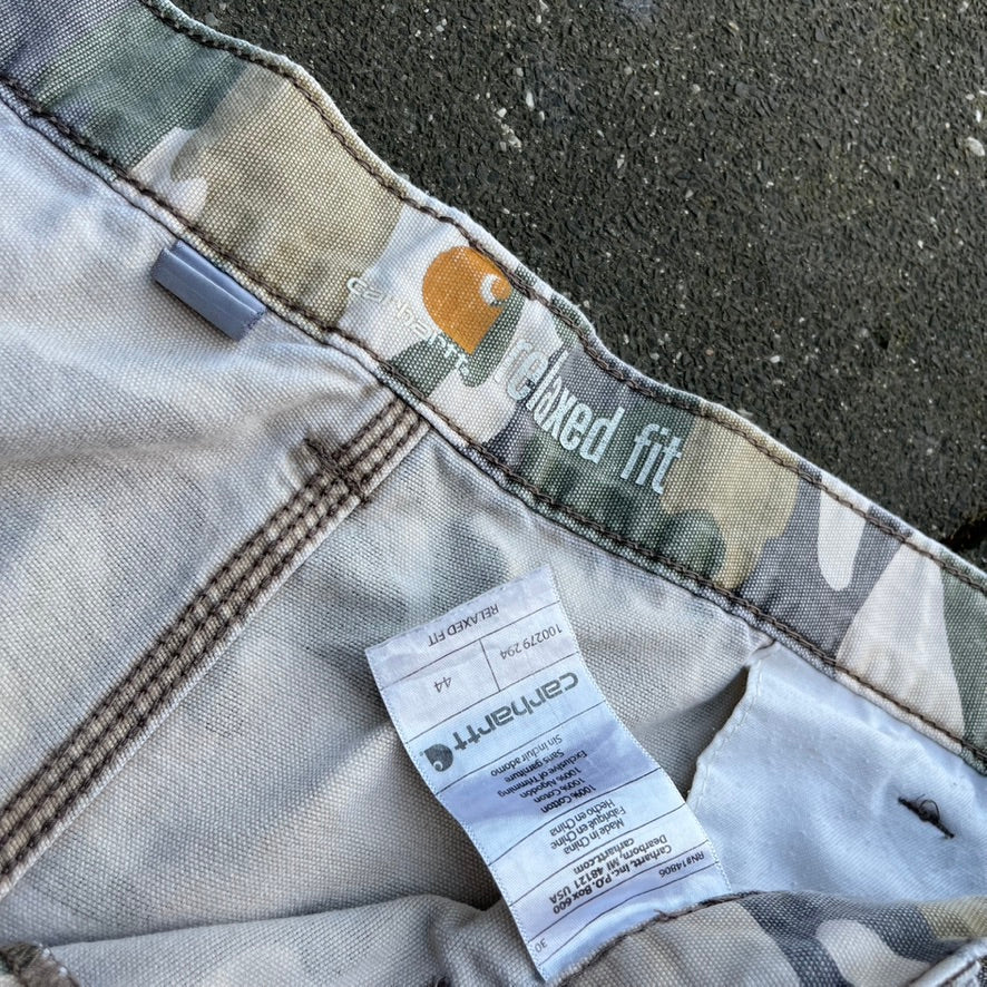 Green Camo Faded Carhartt Shorts - 44