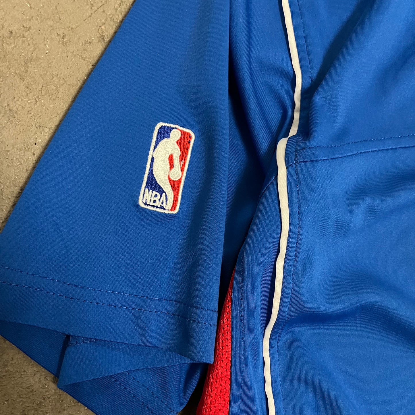 Vintage Blue Reebok Detroit Pistons Jersey - L