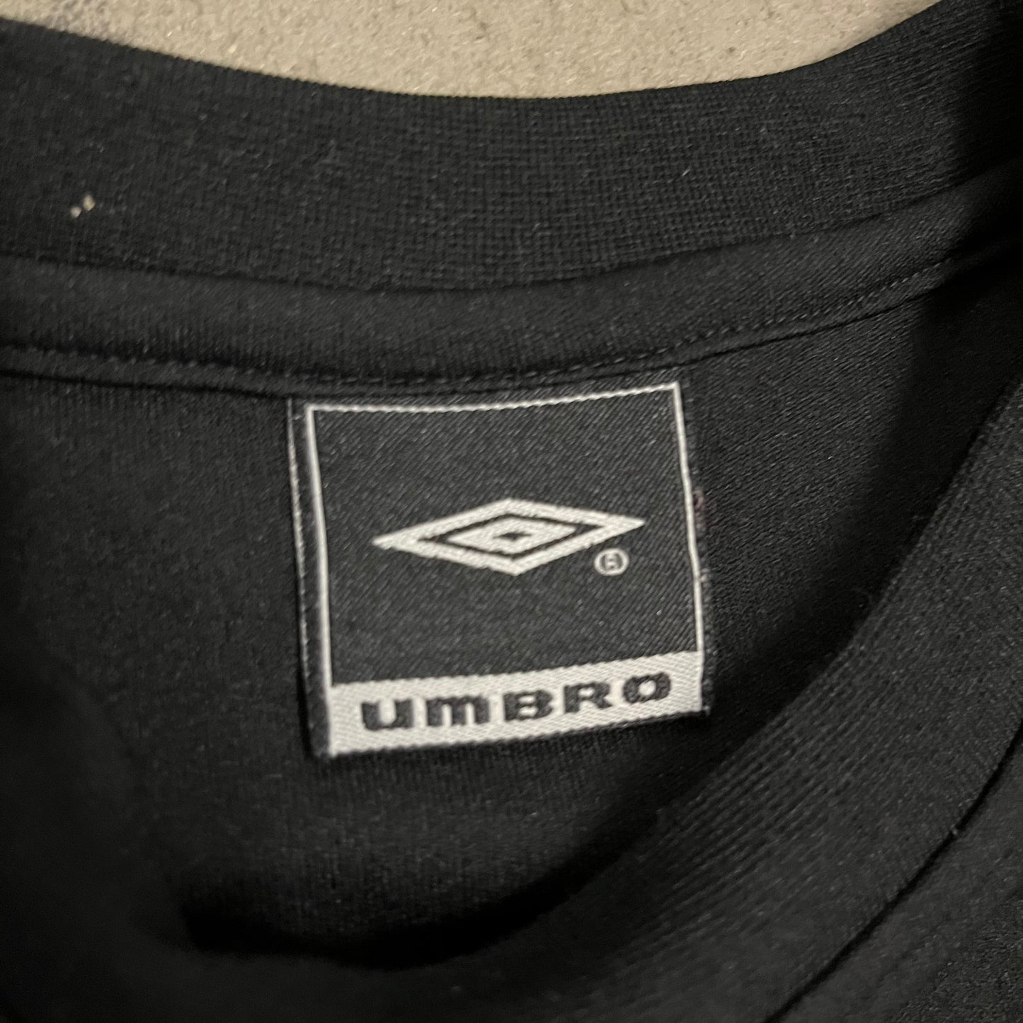 Vintage Y2K Black Umbro Tee - L