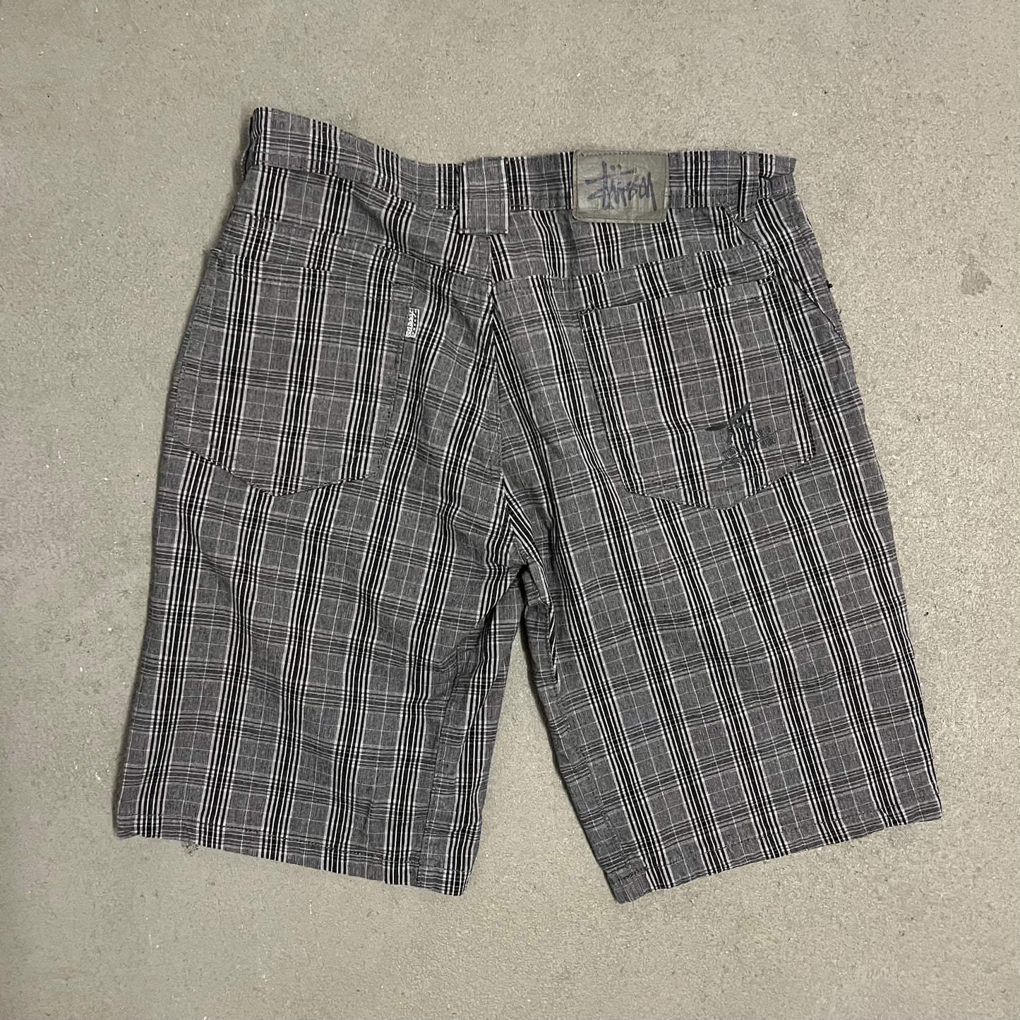 Grey Plaid Stüssy Shorts - M