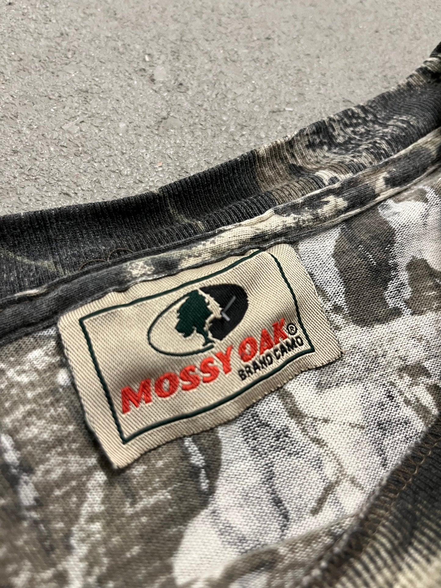 Vintage Real Tree Camo Mossy Oak Longsleeve - L