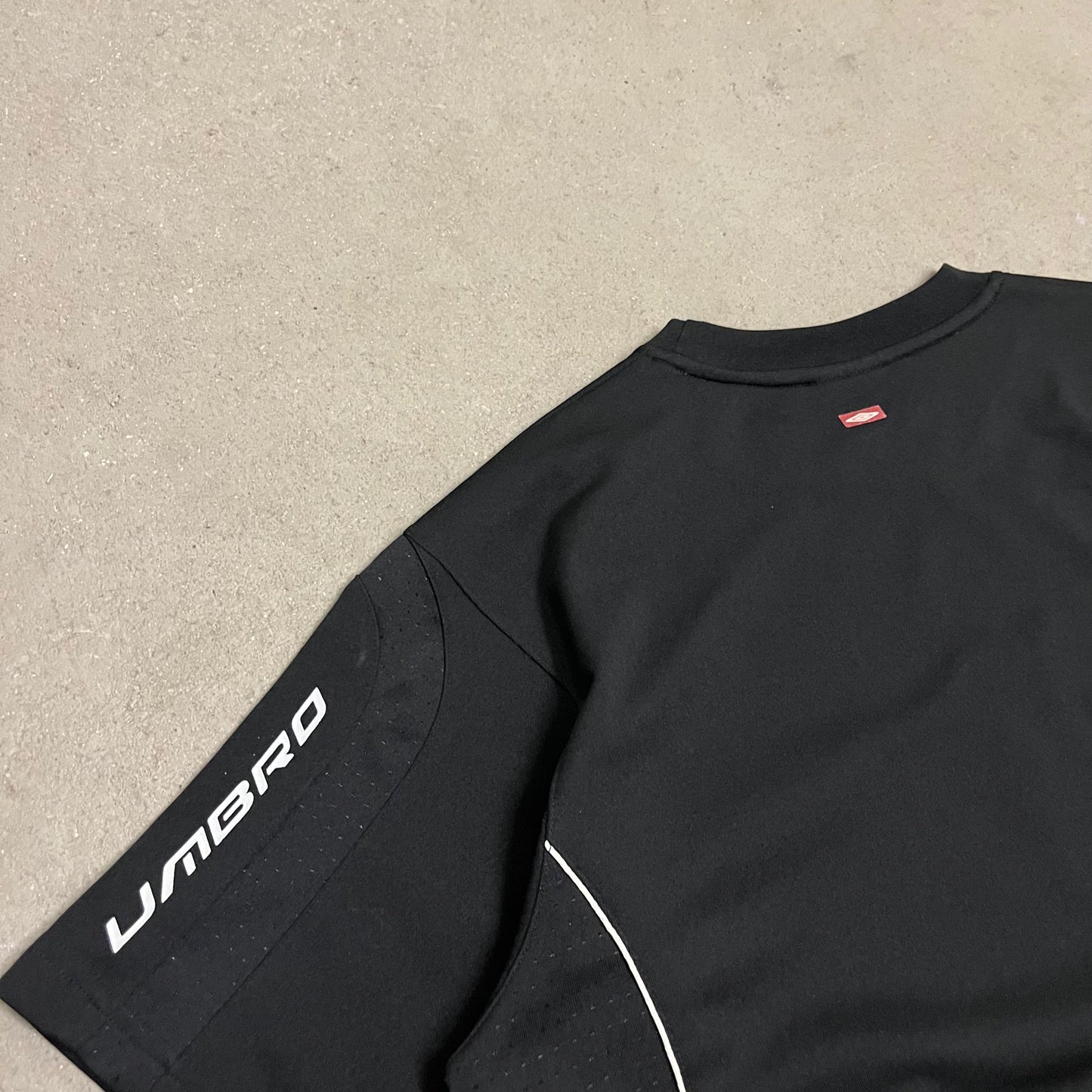 Vintage Y2K Black Umbro Tee - L