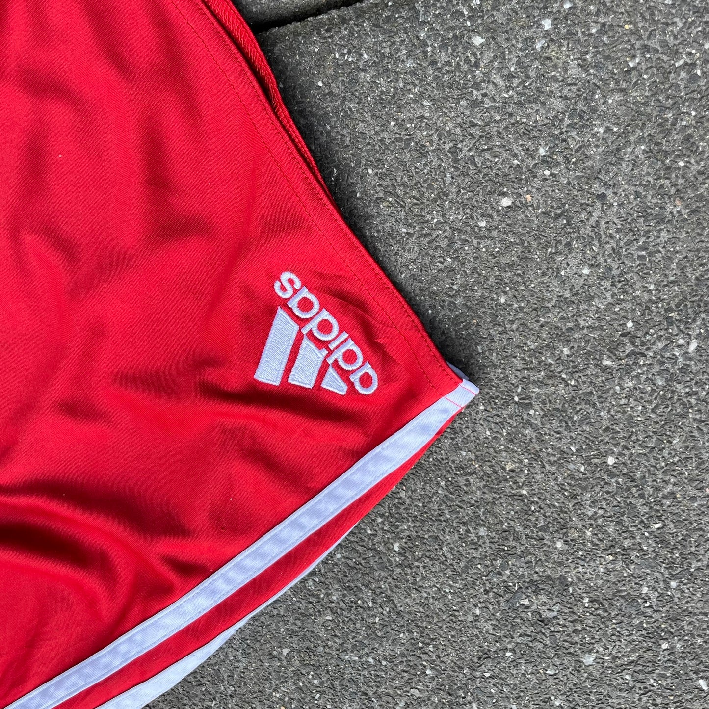 2017 Red Adidas River Plate Shorts - L