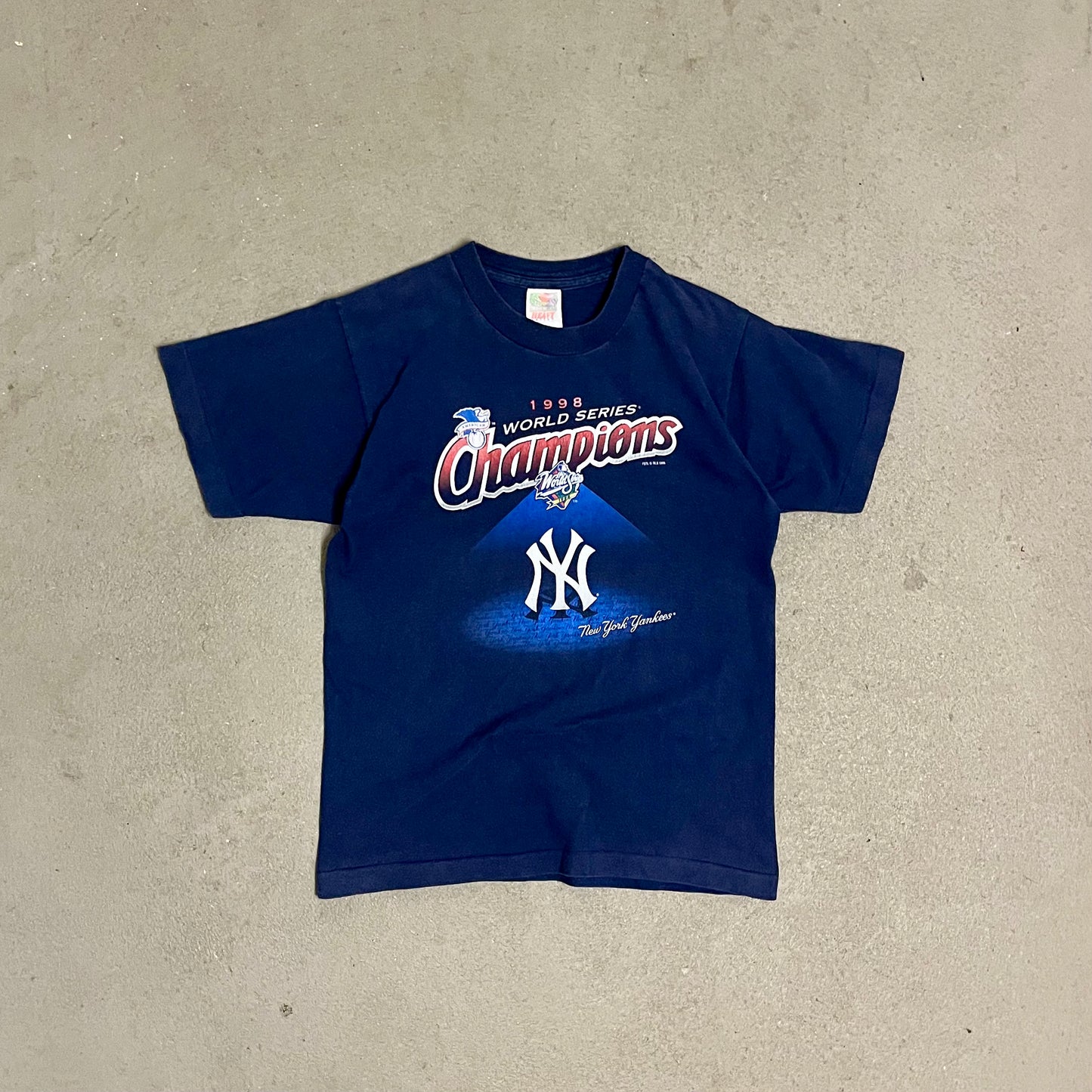 Vintage 1998 Fruit of the Loom New York Yankees Single Stitch Tee - S