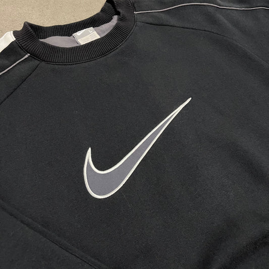 Vintage Y2K Black Nike Sweater - M