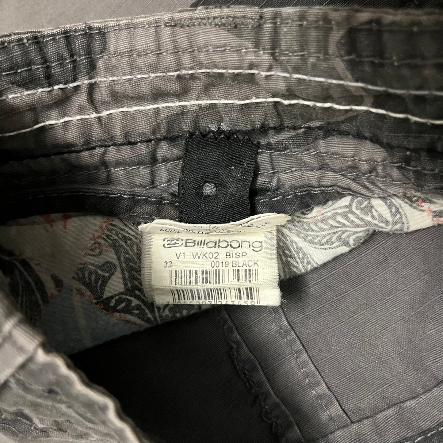 Vintage Y2k Green Billabong Camo Shorts - 32