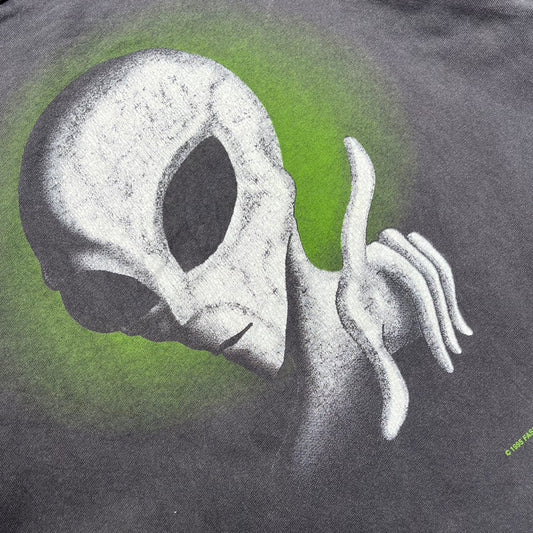 Vintage 1995 Grey Faded Fashion Victim Alien Tee - L