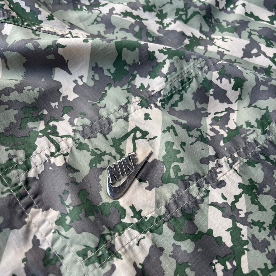 Vintage Green Camo Nike Jacket  - XL
