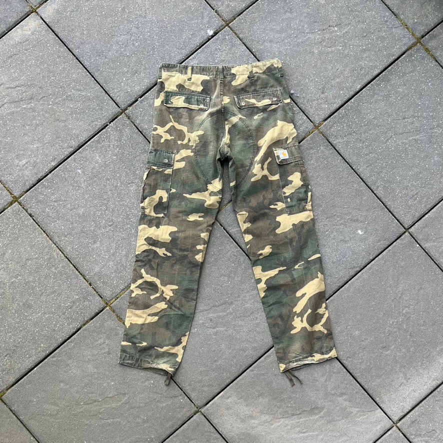 Vintage Green Camo Carhartt Pants - 32x34