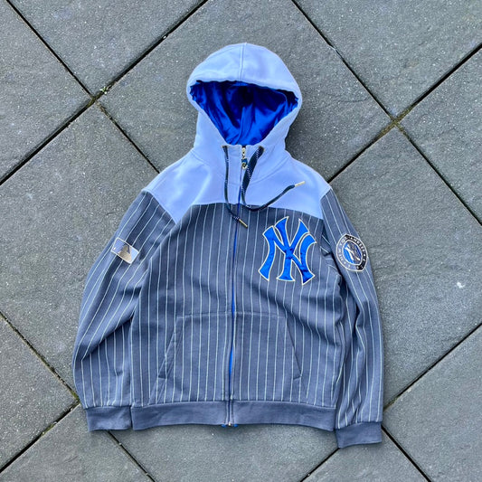 Vintage Grey Majestic Yankees Zip Hoodie - M