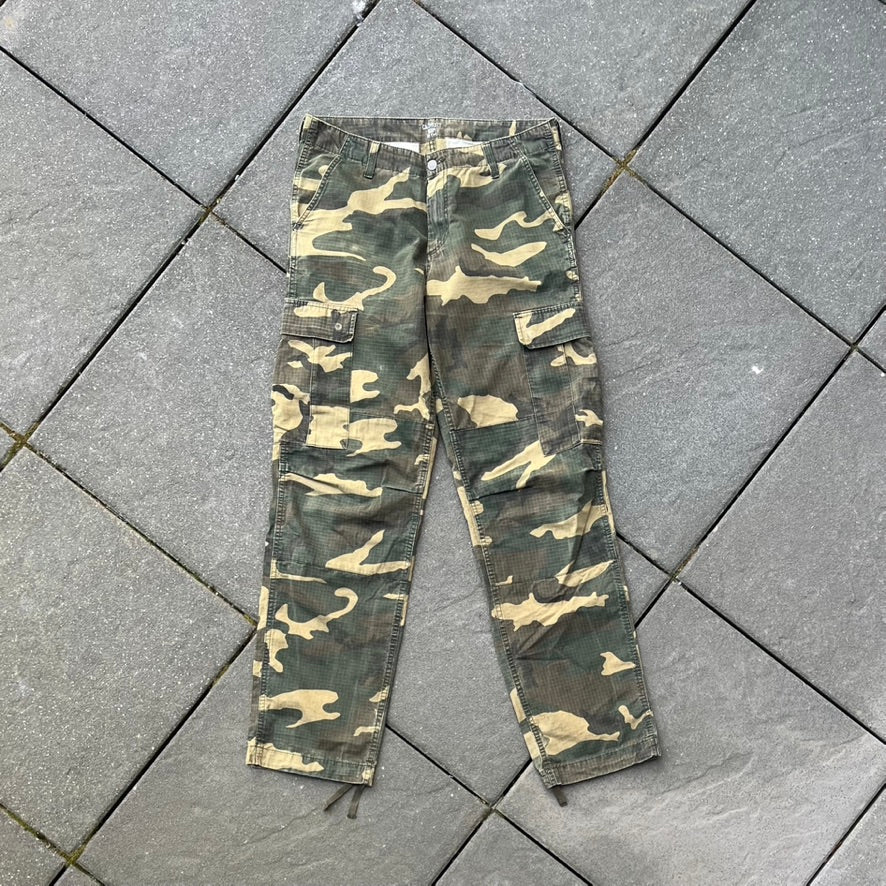 Vintage Green Camo Carhartt Pants - 32x34