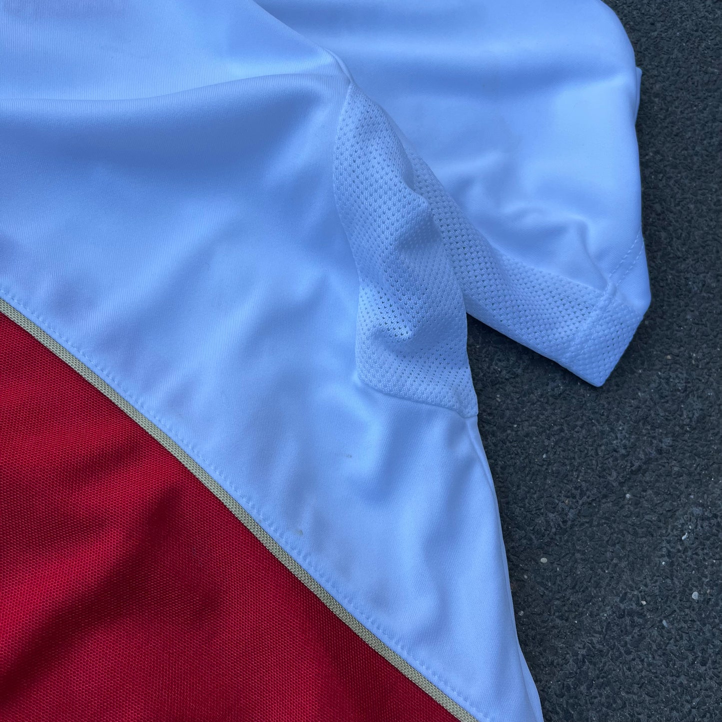 2018 White Umbro Peru Kit - M