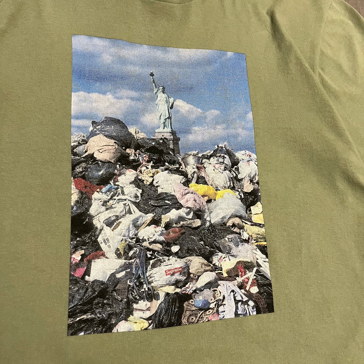 Green Supreme Trash Tee - M