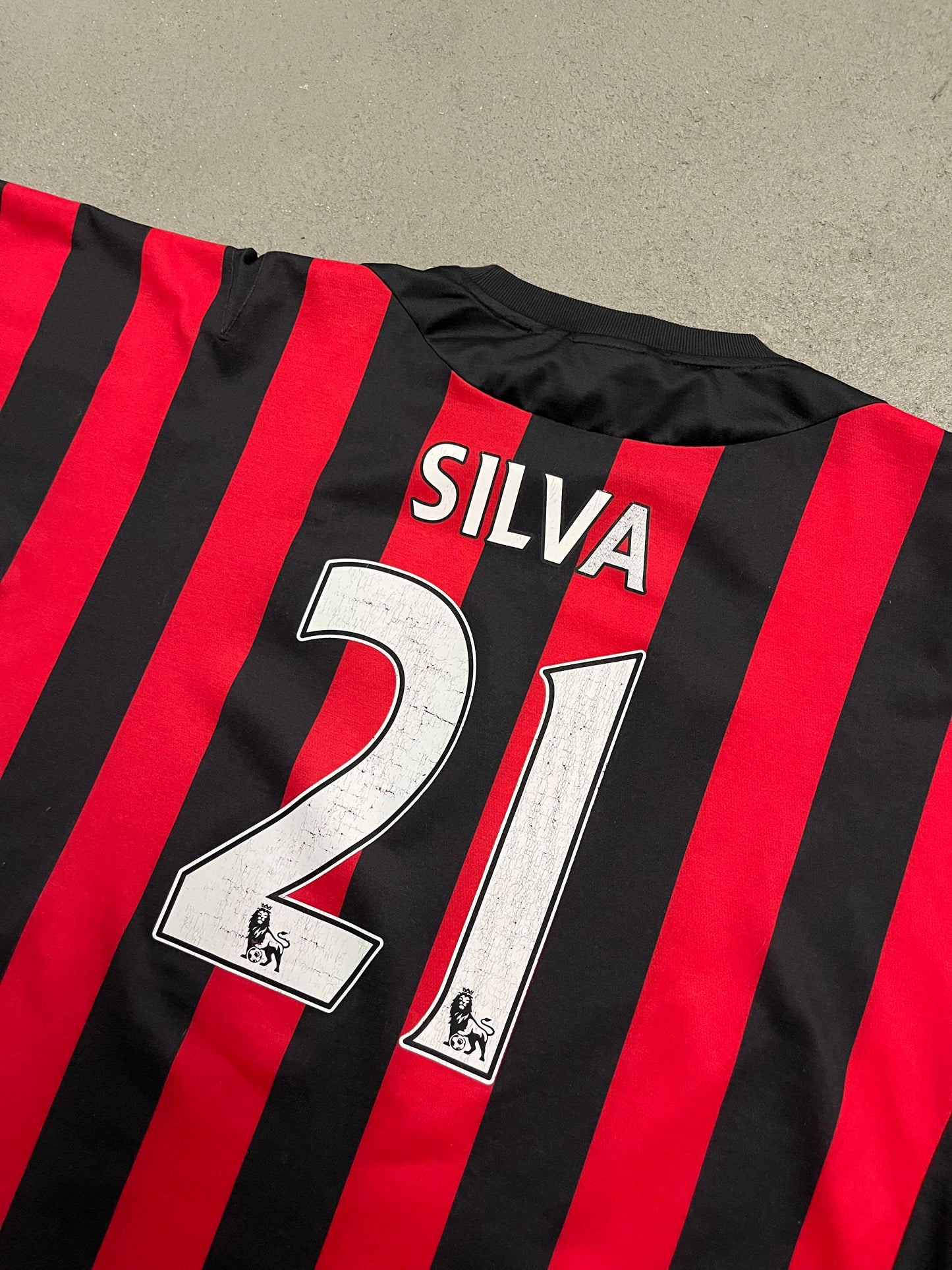 2011 Black Red Umbro Manchester City Kit - L