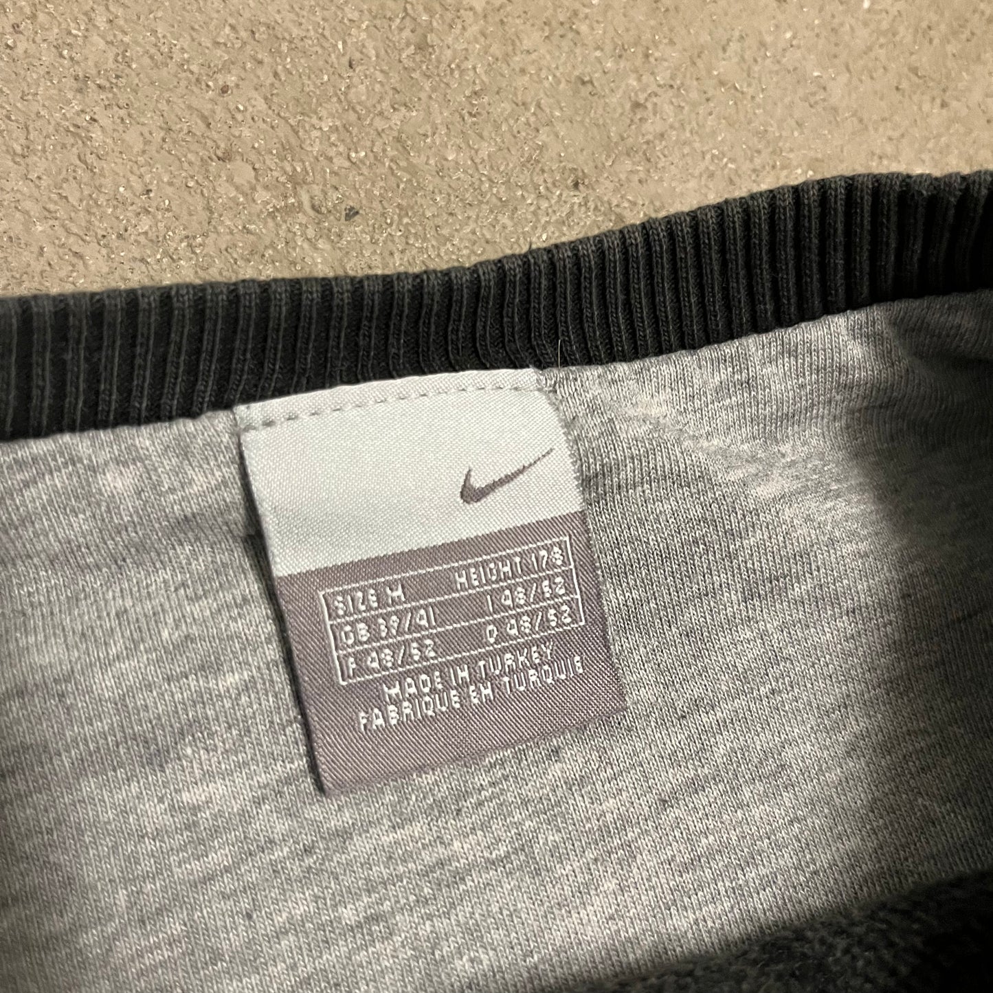 Vintage Black Faded Nike Sweater - M