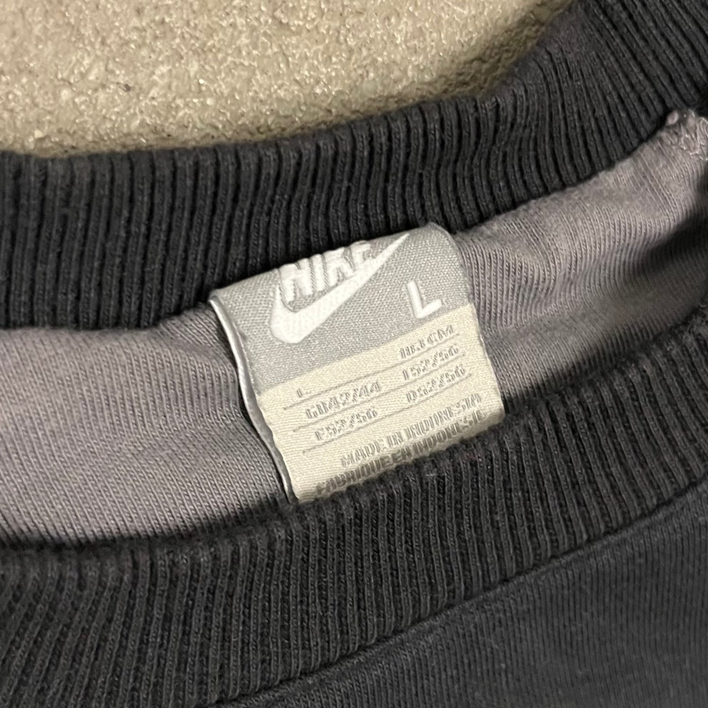 Vintage Y2K Black Nike Sweater - M