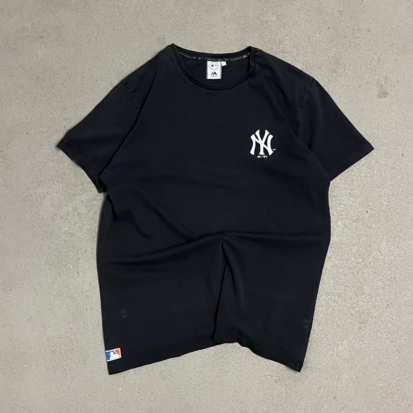 Vintage Black Majestic Yankees Tee - XL