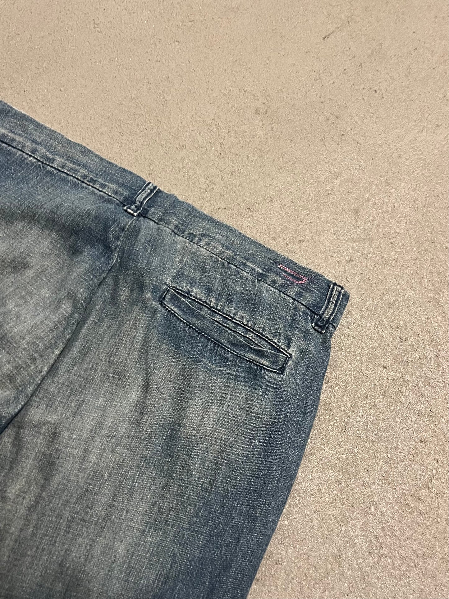 Vintage Y2K Diesel Bootcut Jeans - 29 (W)