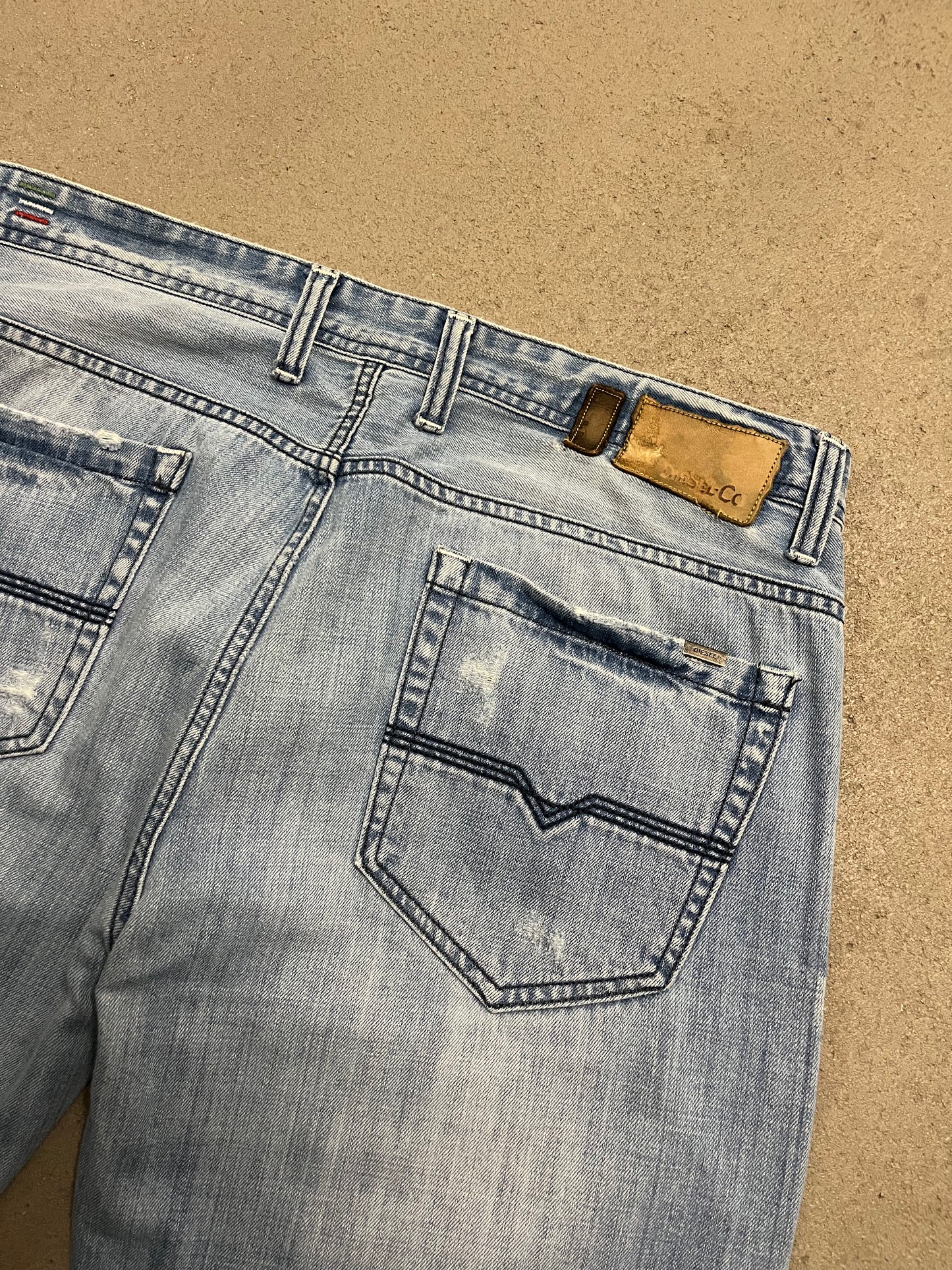 Vintage Y2K Blue Diesel Straight Leg Jeans - 38