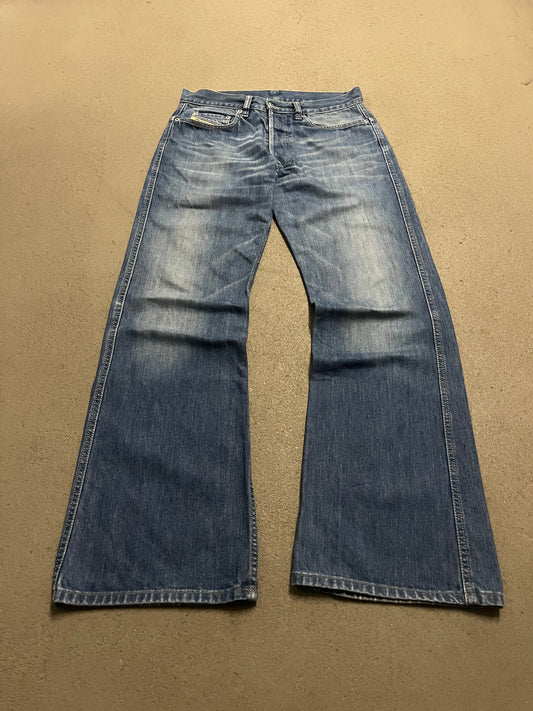 Vintage Y2k Diesel Bootcut Jeans - 30 (W)