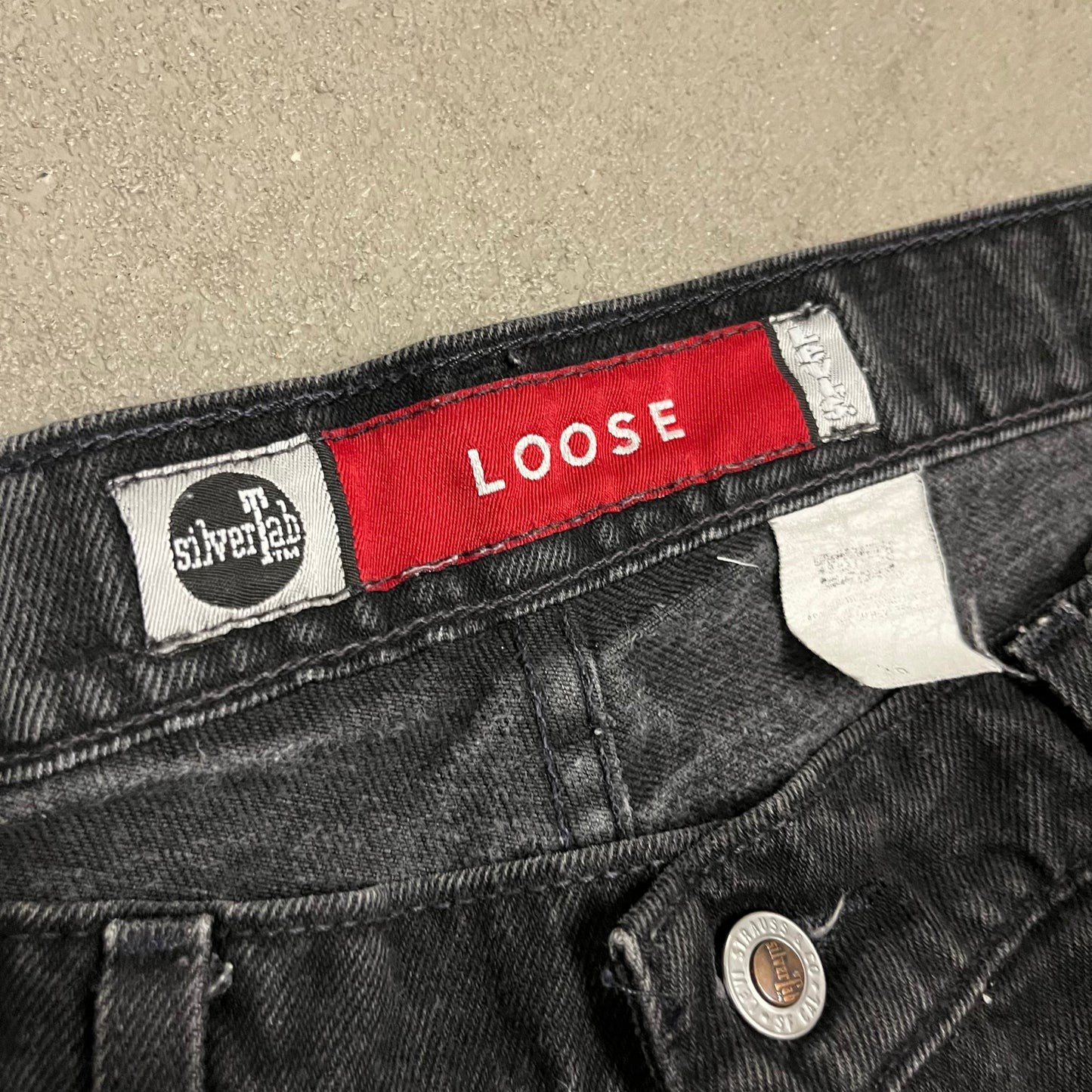Vintage Black Levis Silver Tab Jeans Shorts - 36