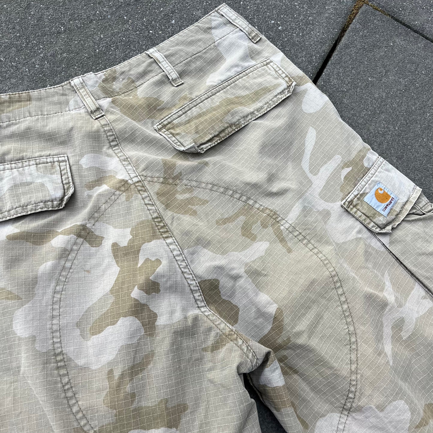 Sand Camo Carhartt Cargo Shorts - M