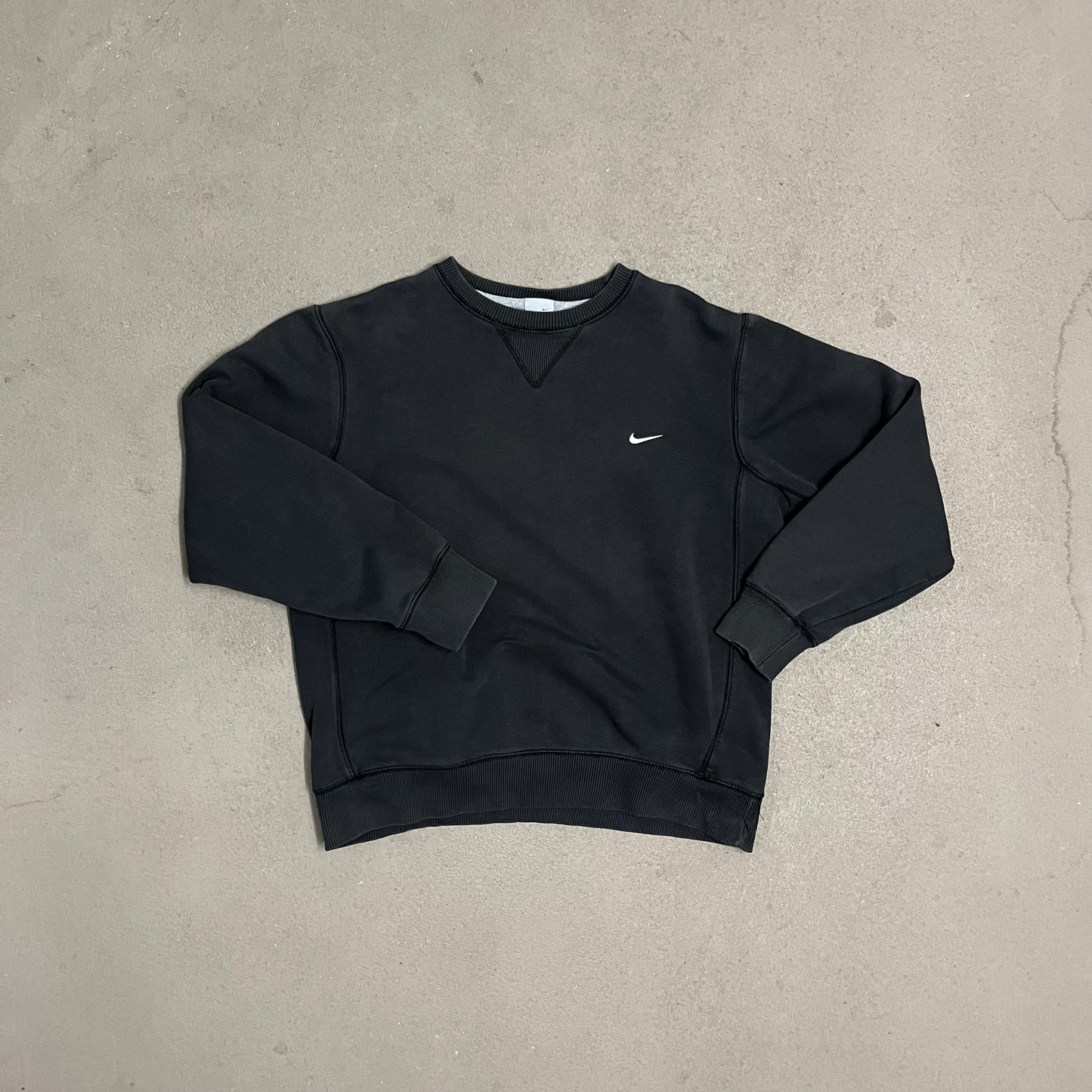 Vintage Black Faded Nike Sweater - M