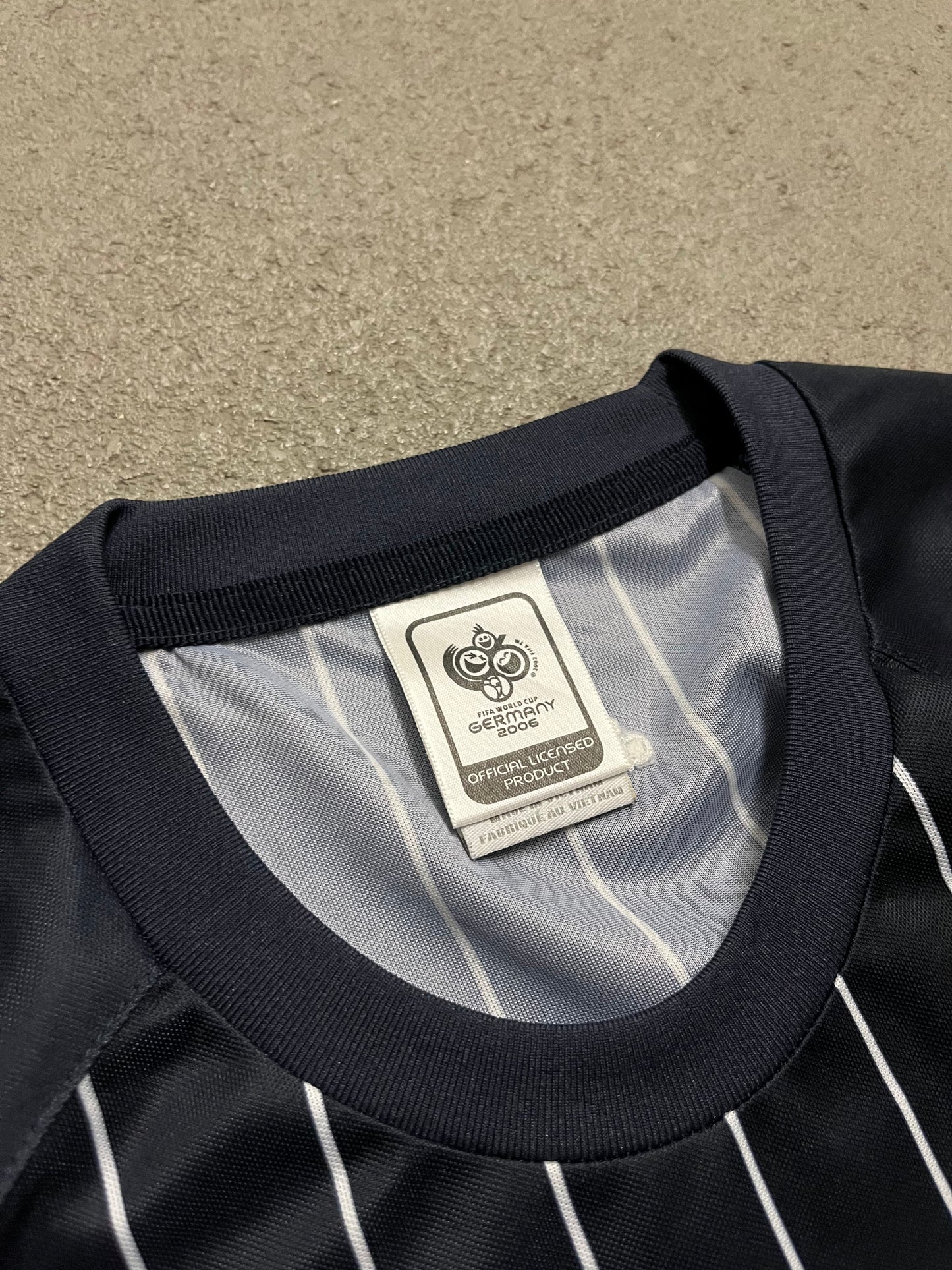 Vintage 2005 Blue Adidas Japan Kit - L