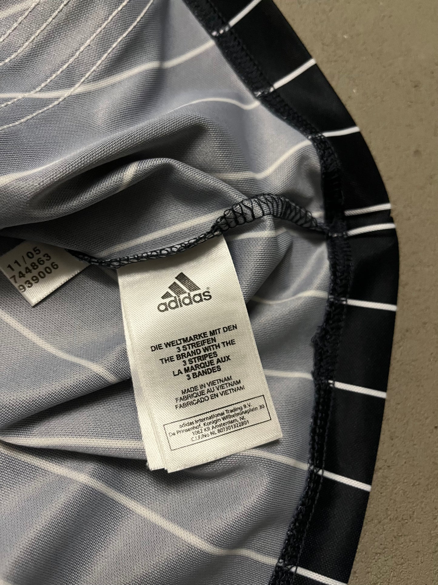 Vintage 2005 Blue Adidas Japan Kit - L