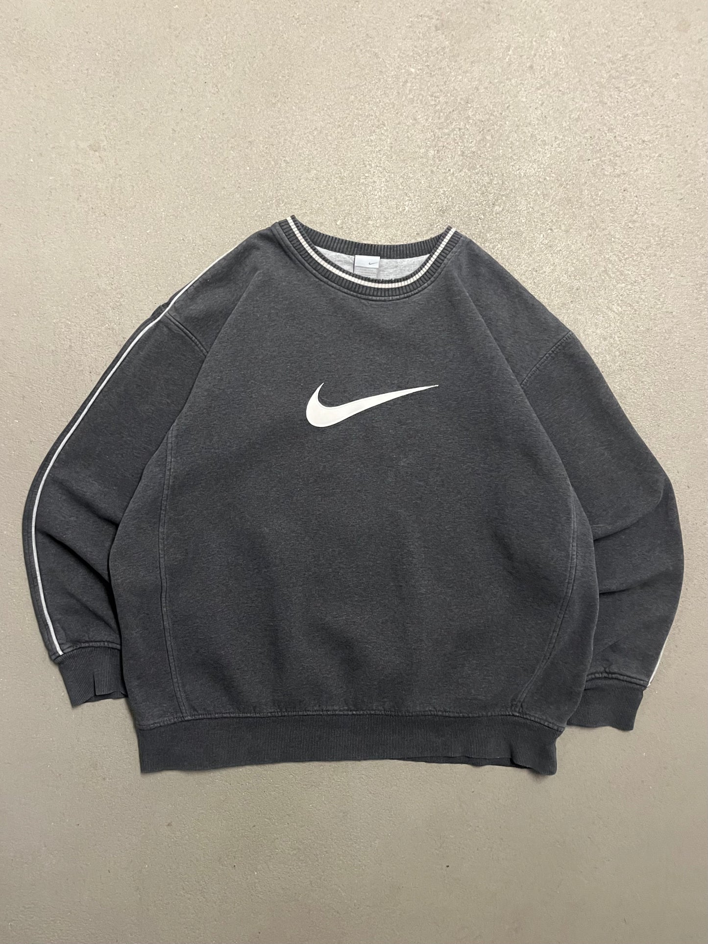 Vintage Y2K Grey Nike Sweater - XL