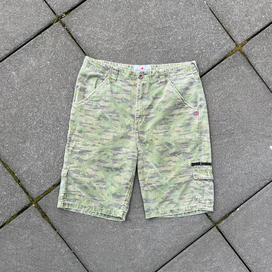 Vintage Green Camo Independent Shorts - 34