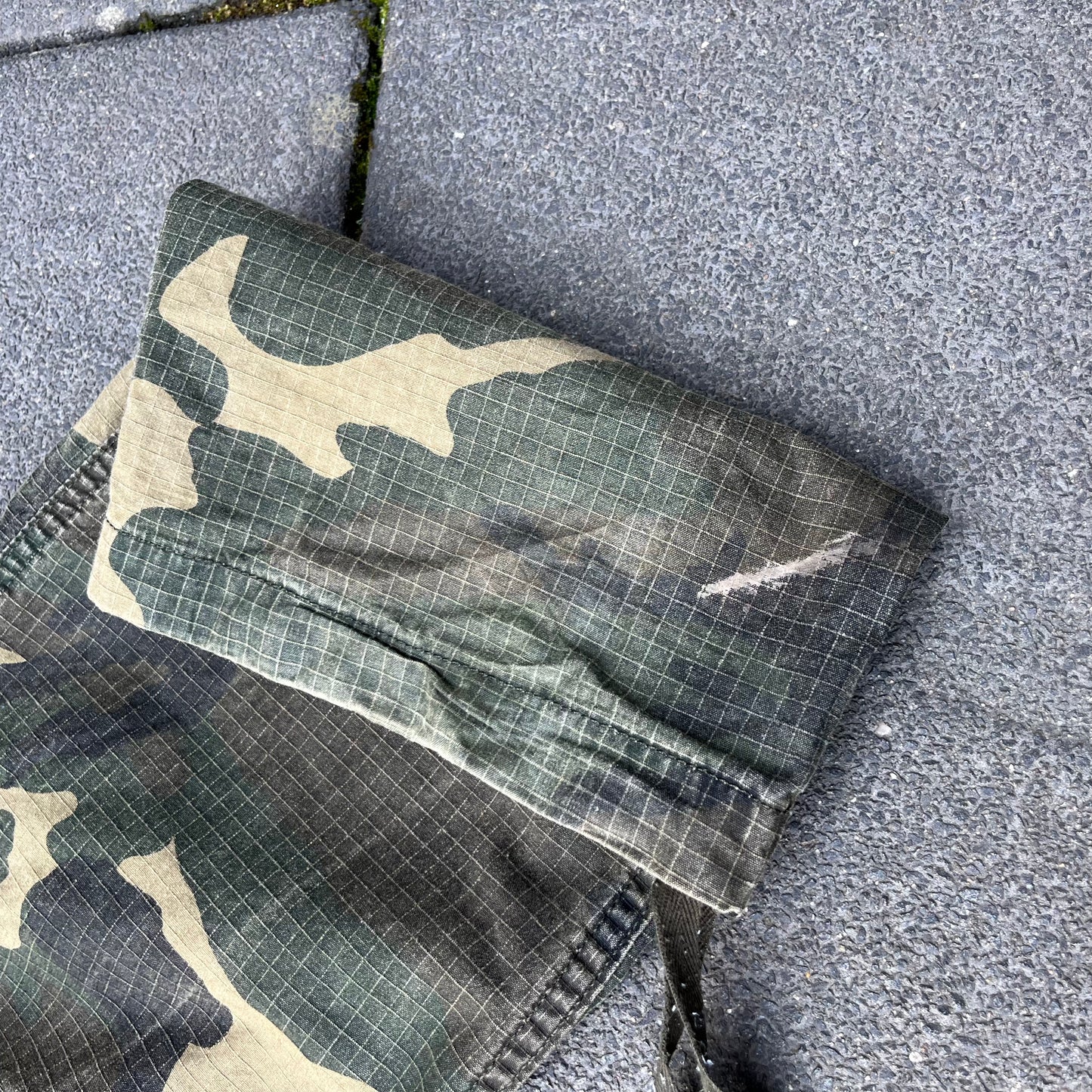 Vintage Green Carhartt Camo Pants - 34x32
