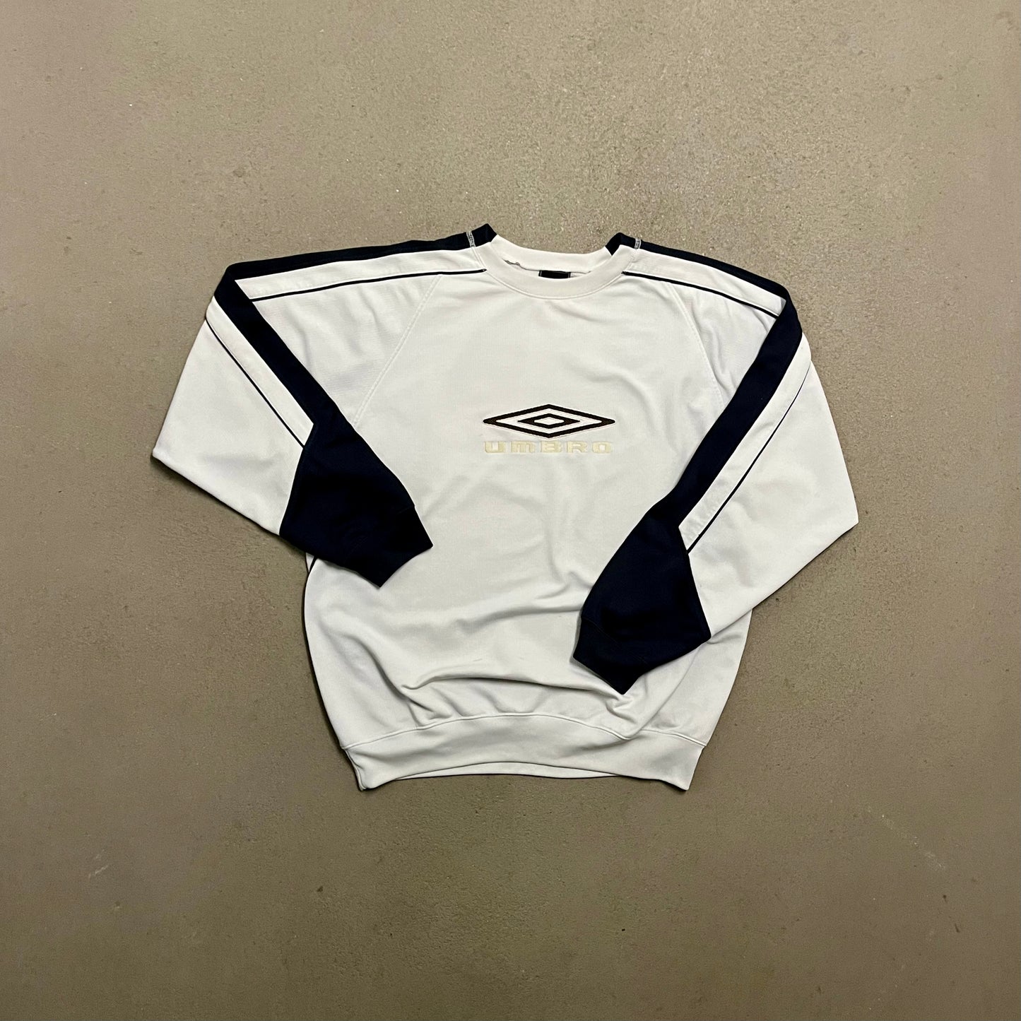 Vintage Y2K Grey Umbro Sweater - L