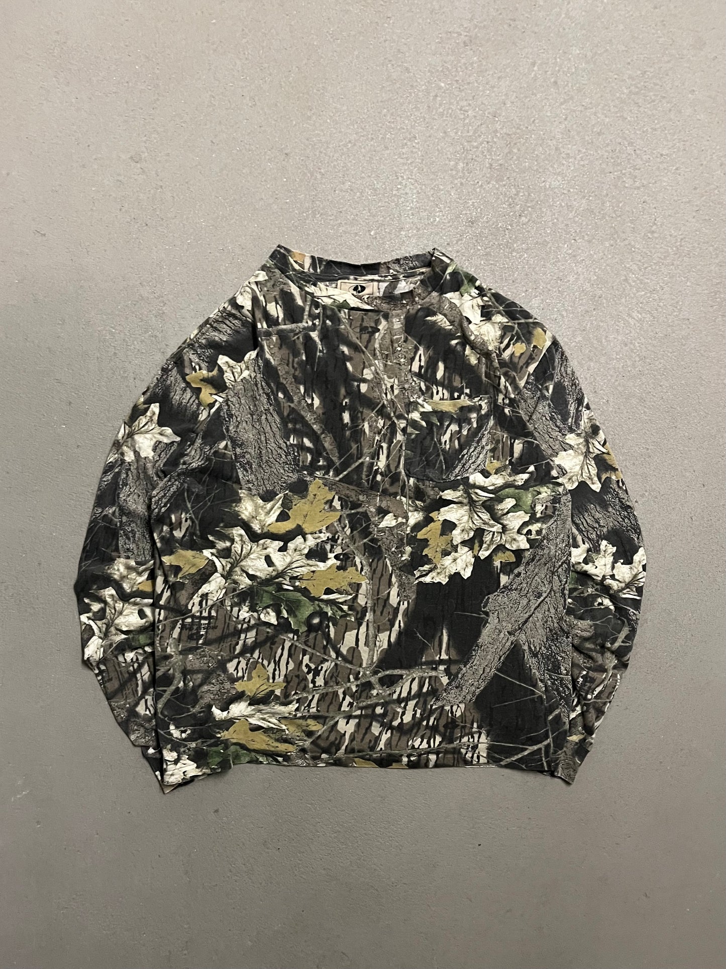Vintage Real Tree Camo Mossy Oak Longsleeve - L