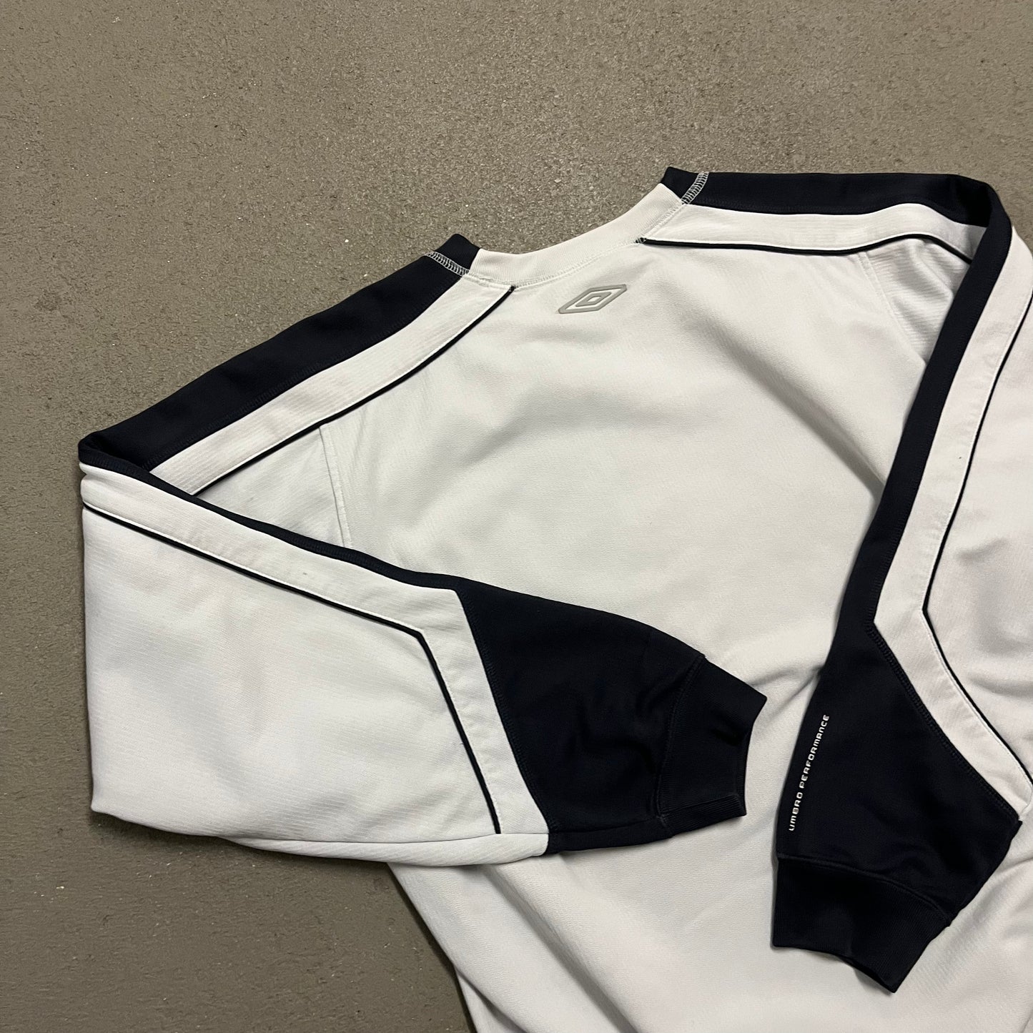 Vintage Y2K Grey Umbro Sweater - L