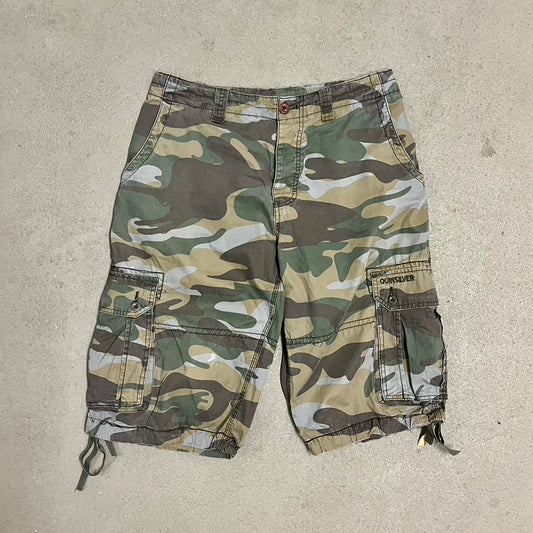 Vintage Y2K Green Camo Quicksilver Shorts - 32
