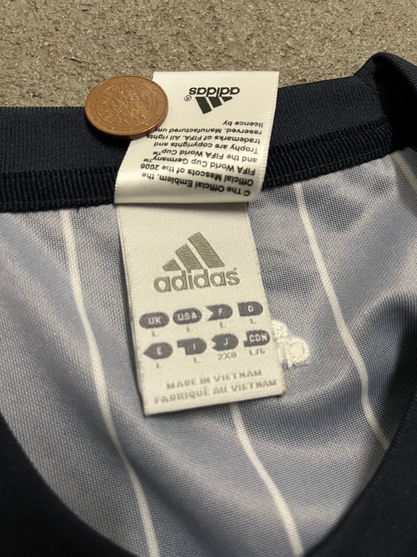 Vintage 2005 Blue Adidas Japan Kit - L