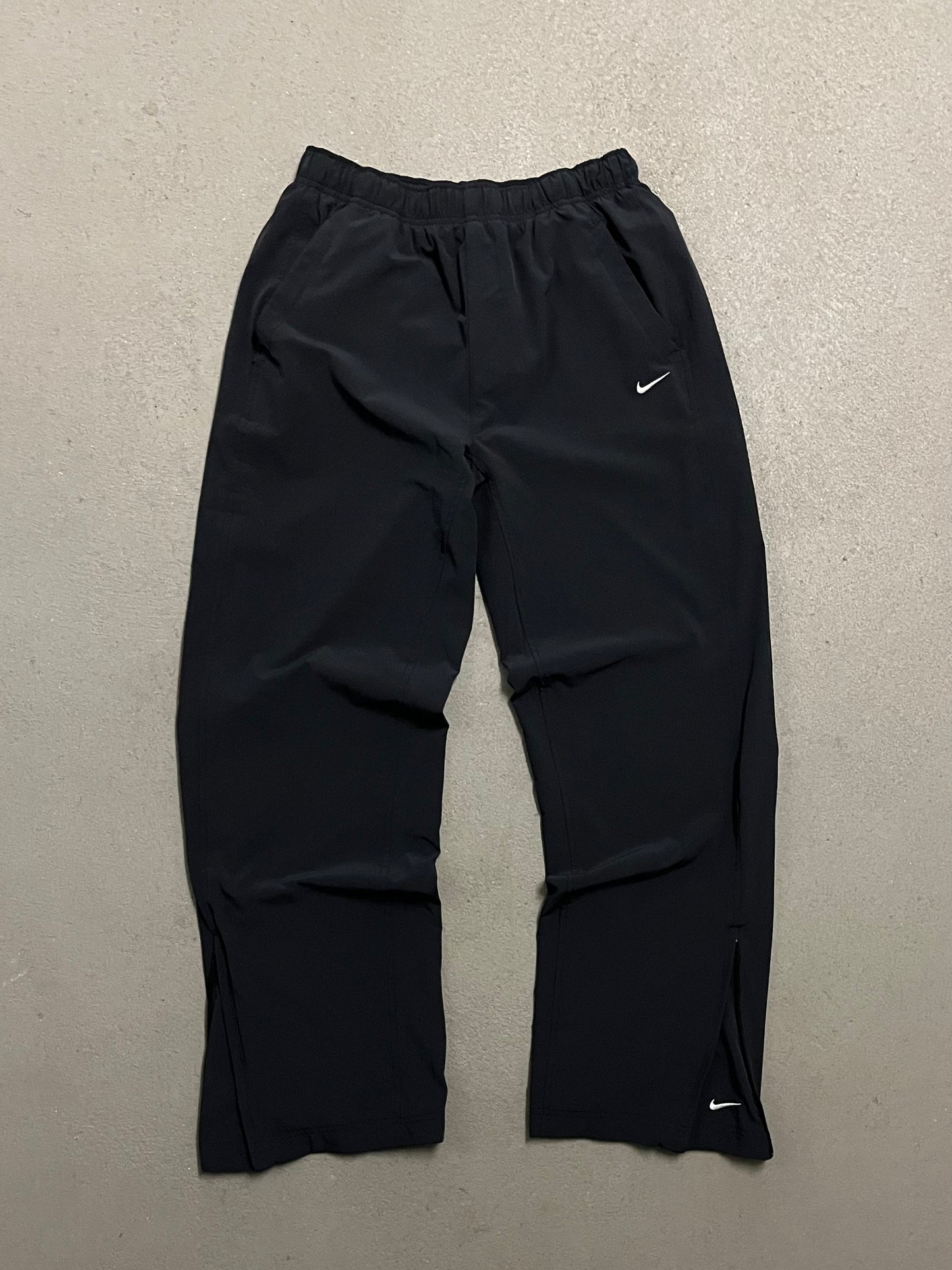 Vintage Y2K Black Nike Baggy Track Pants - M