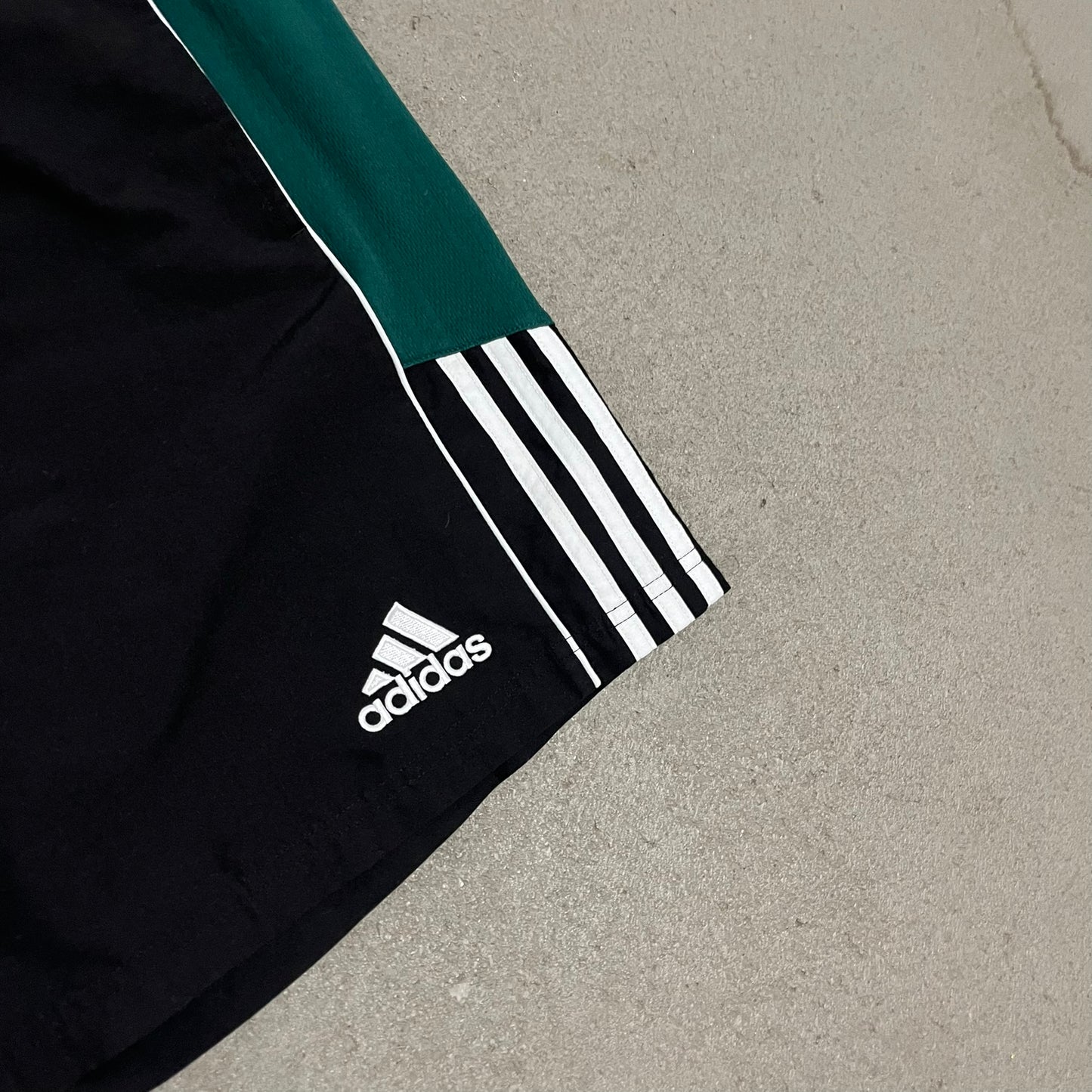Vintage Black Green Adidas Shorts - L