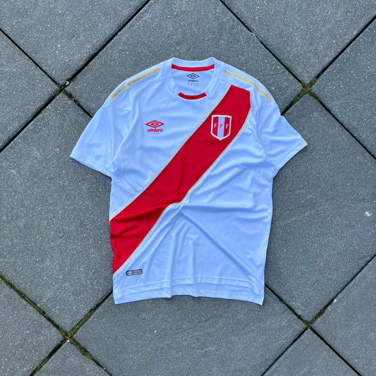 2018 White Umbro Peru Kit - M