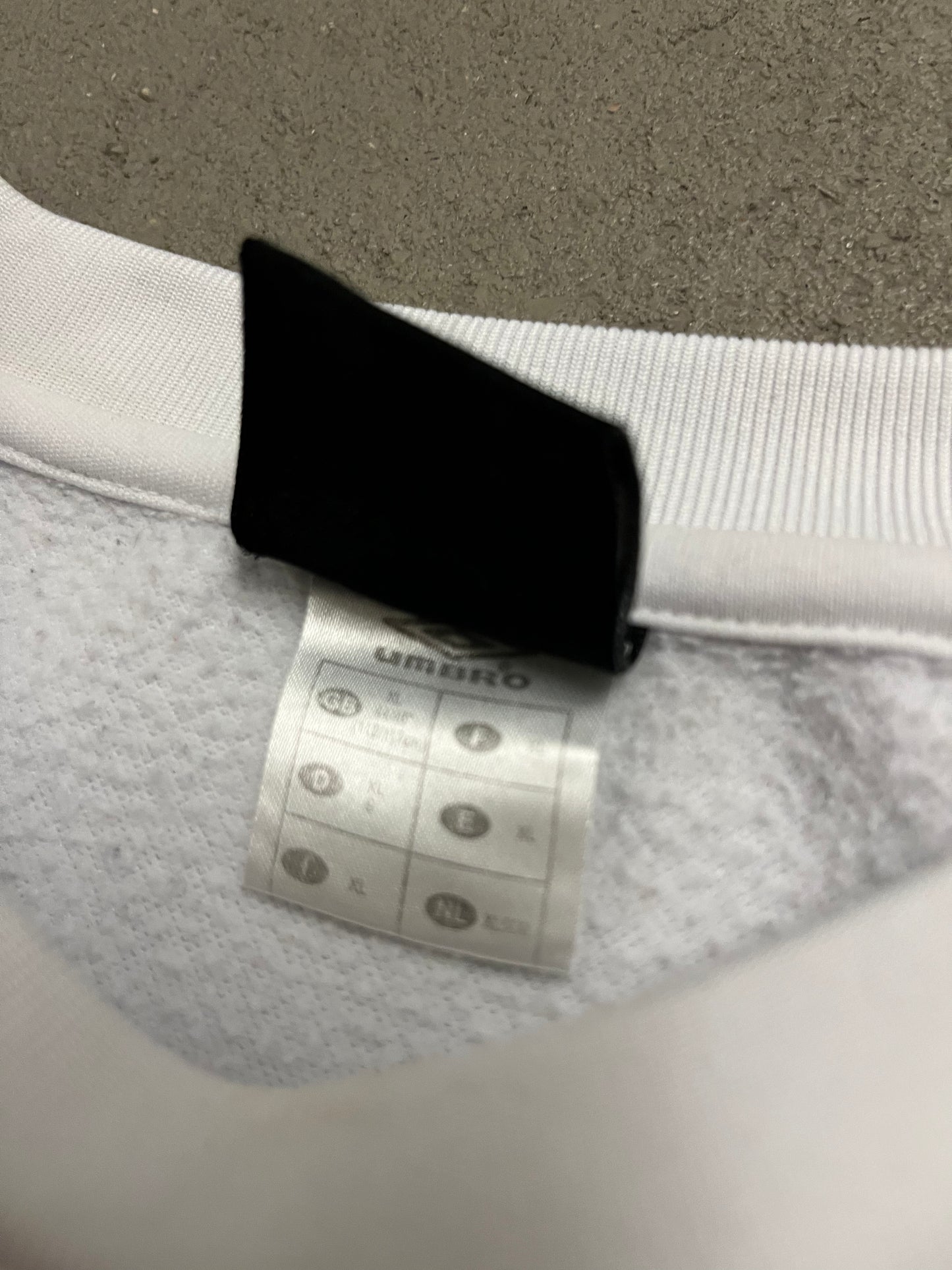 Vintage Y2K White Blue Umbro Sweater - L