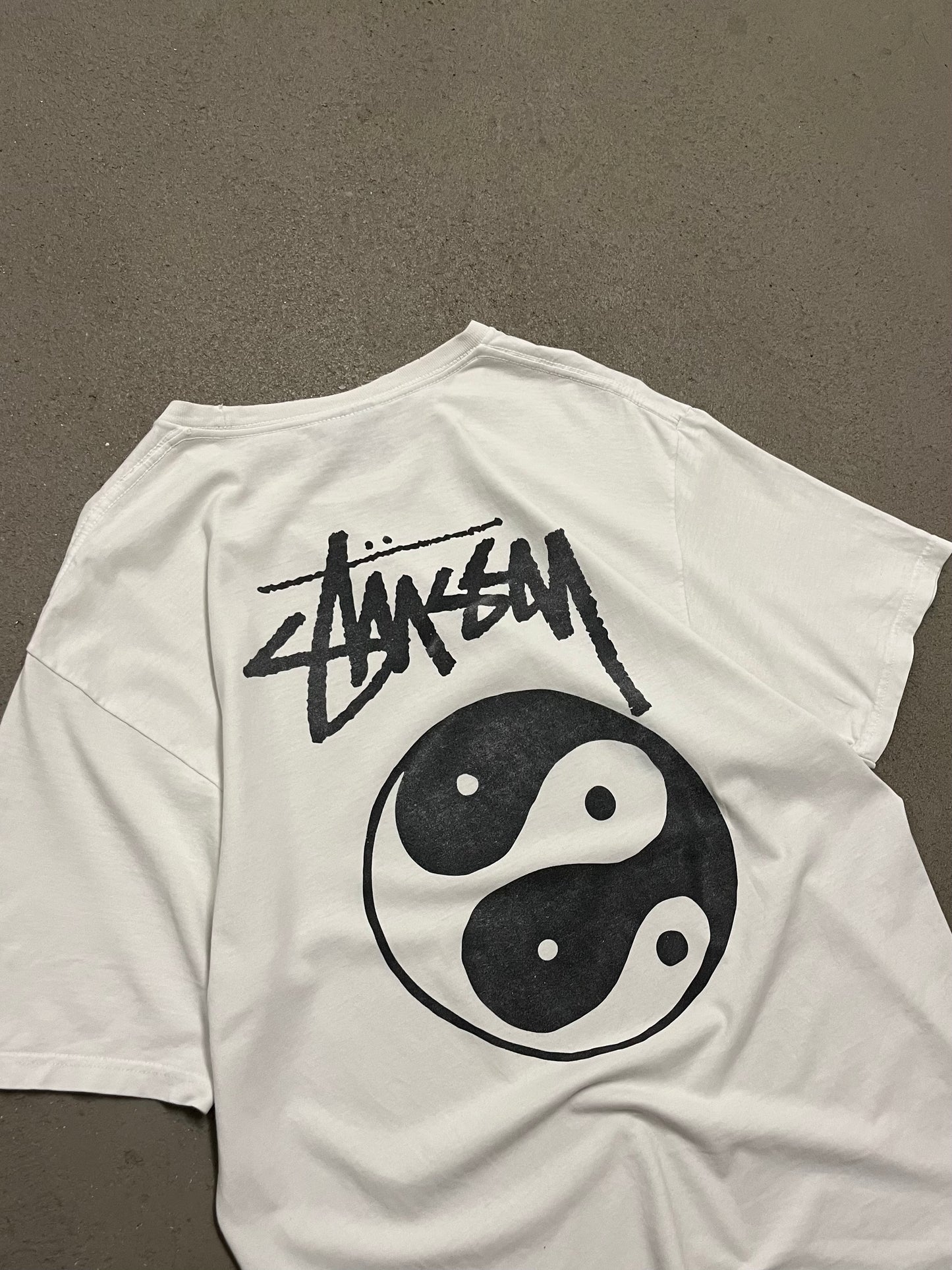 White Stüssy Ying & Yang Tee - L