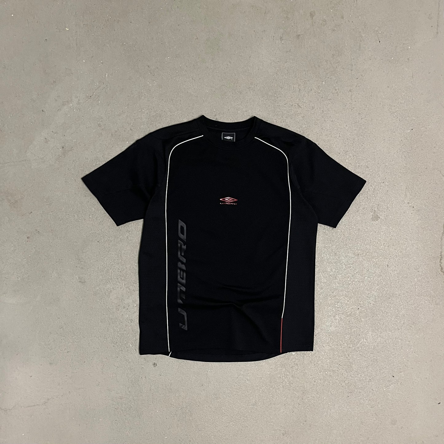 Vintage Y2K Black Umbro Tee - L