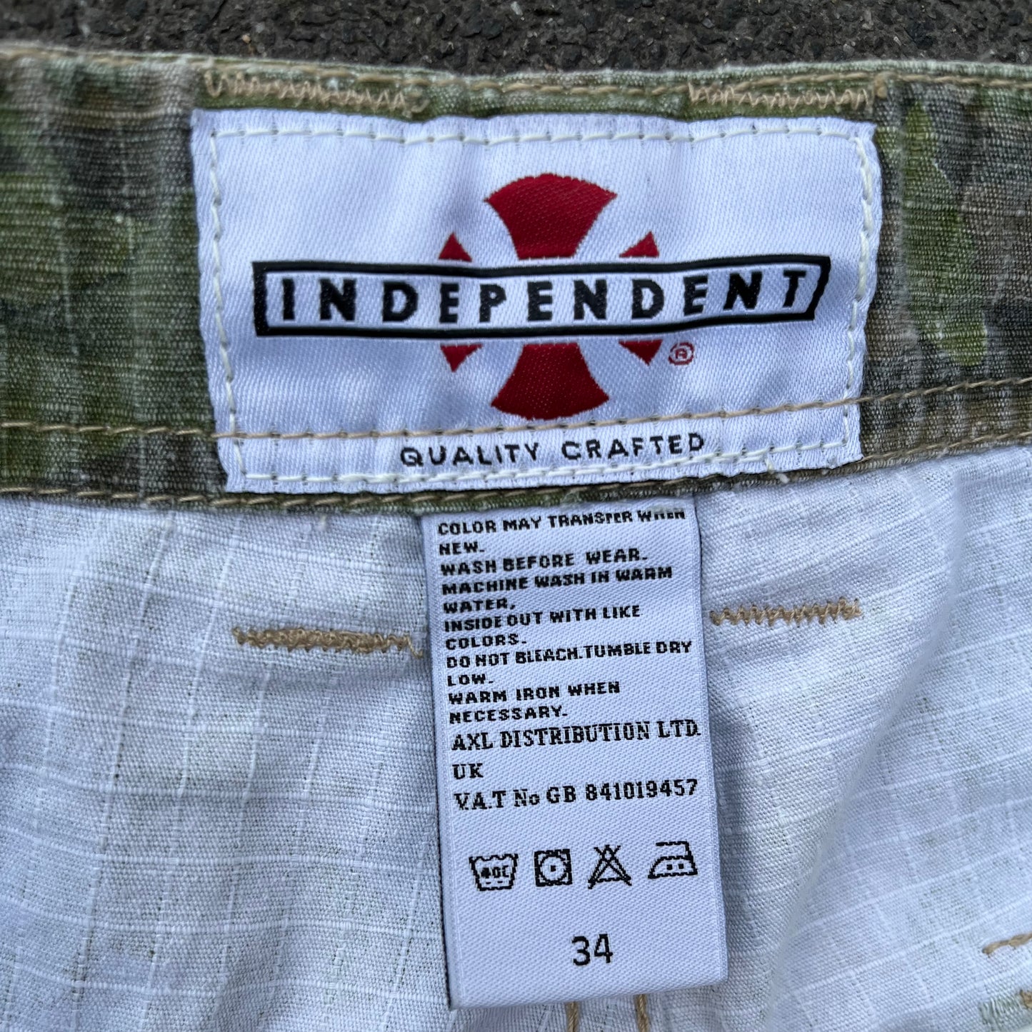Vintage Green Camo Independent Shorts - 34