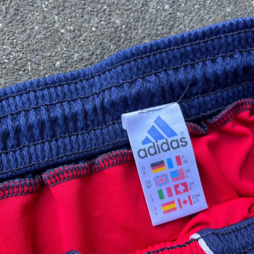 Vintage 1999 Red Adidas FC Bayern Shorts - L