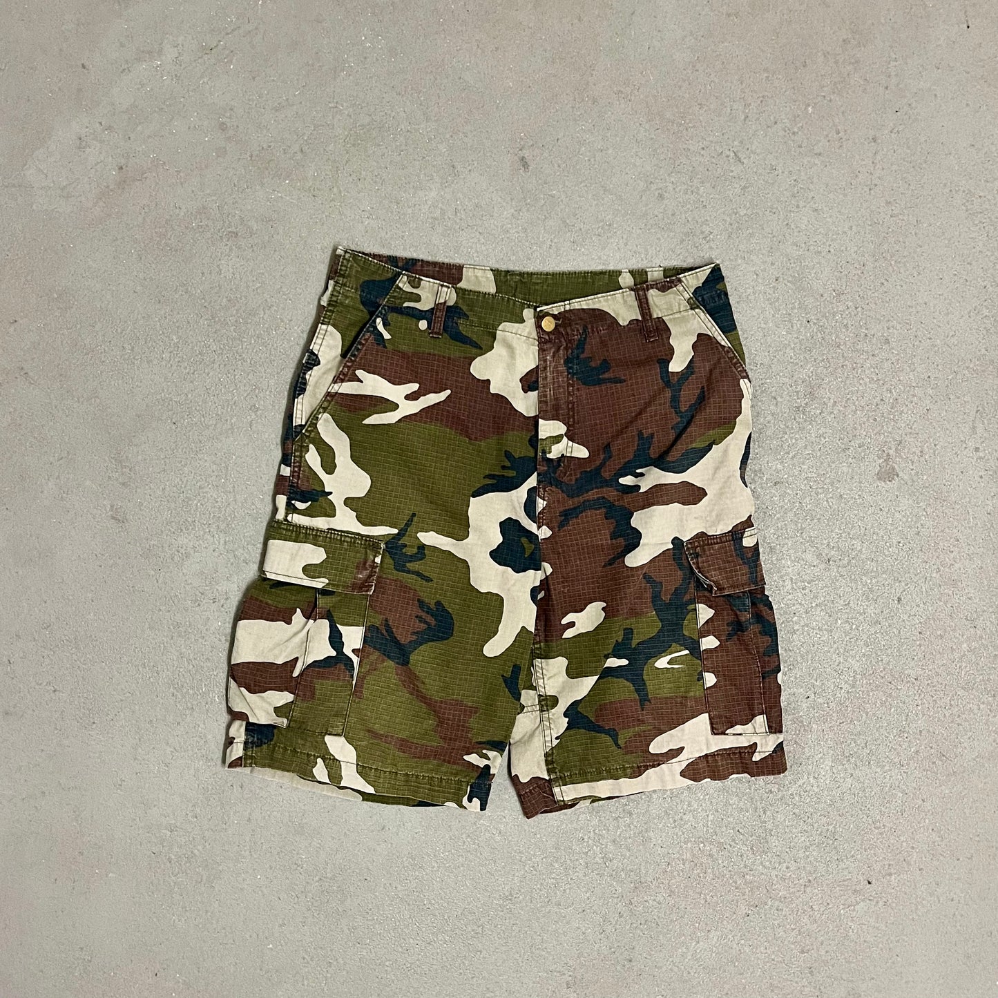 Green Carhartt Camo Shorts - 31